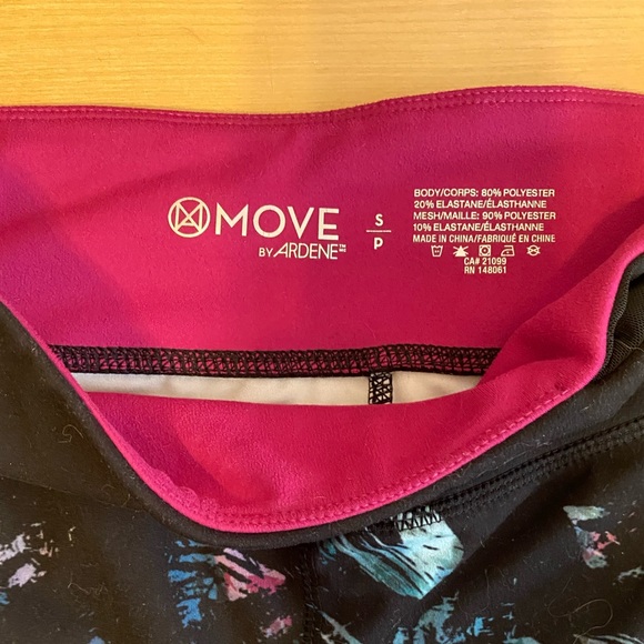 Like New, Cropped cut out leggings - Picture 3 of 5